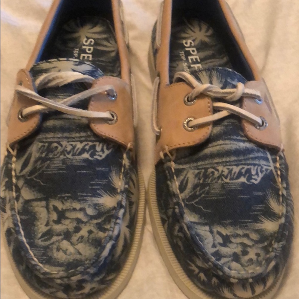 Sperry boat shoe